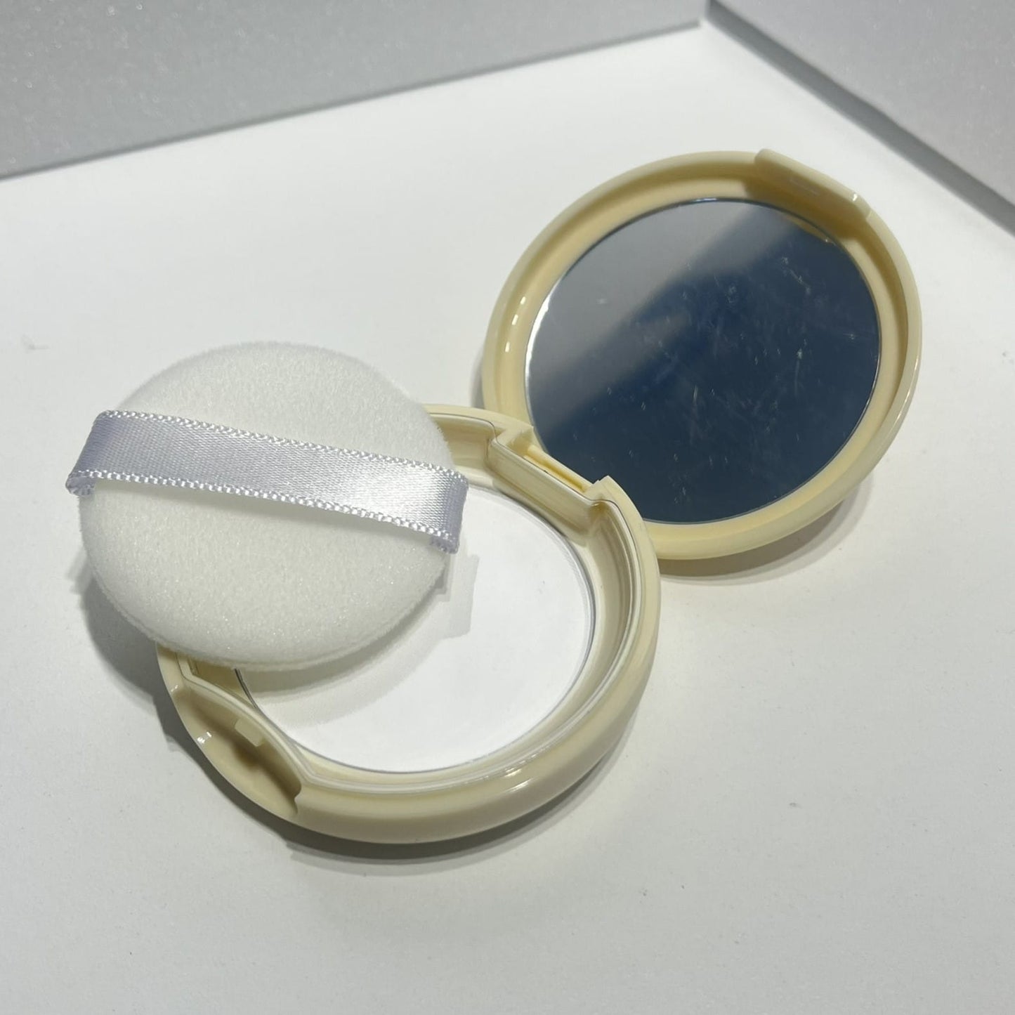 韓国 フェイスパウダー テカリ防止