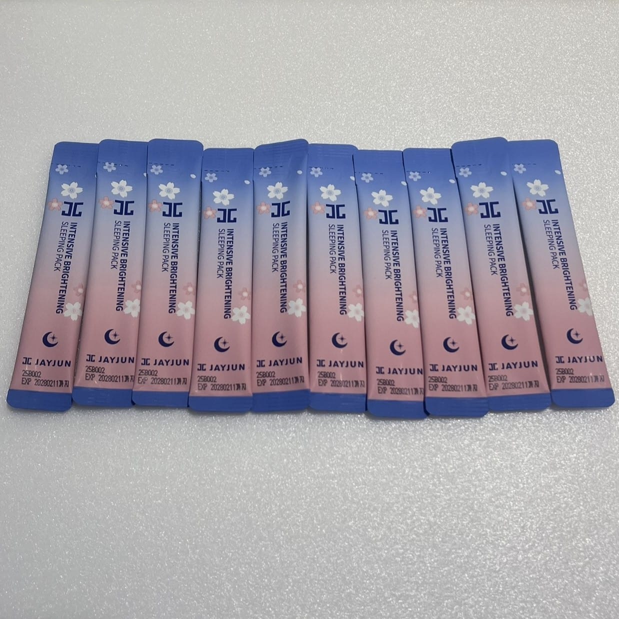 韓国ダイソー コスメ 桜 エキス コスメ